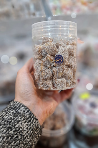 لوکوم انجیری با مغز گردو