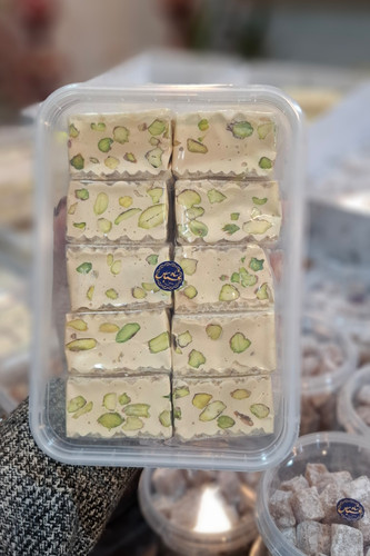 نوقای پسته ای ویژه با شیره انگور